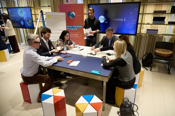 Tavolo di lavoro alla Colazione ECR - marzo 25