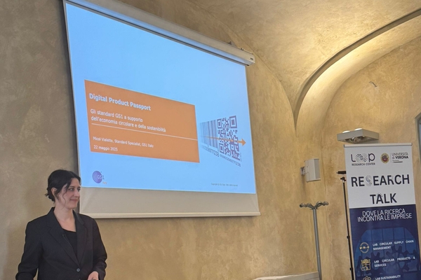Micol Vialetto di GS1 Italy al Talk di Loop Research Center